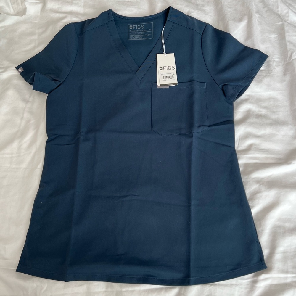Figs Dark Harbor XS Catarina Scrub Top (NWT)